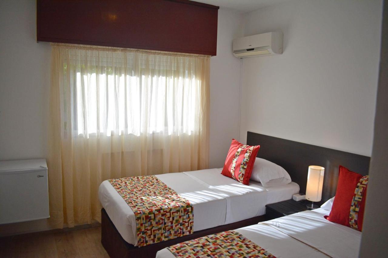 Hotel Express Maldonado Buitenkant foto